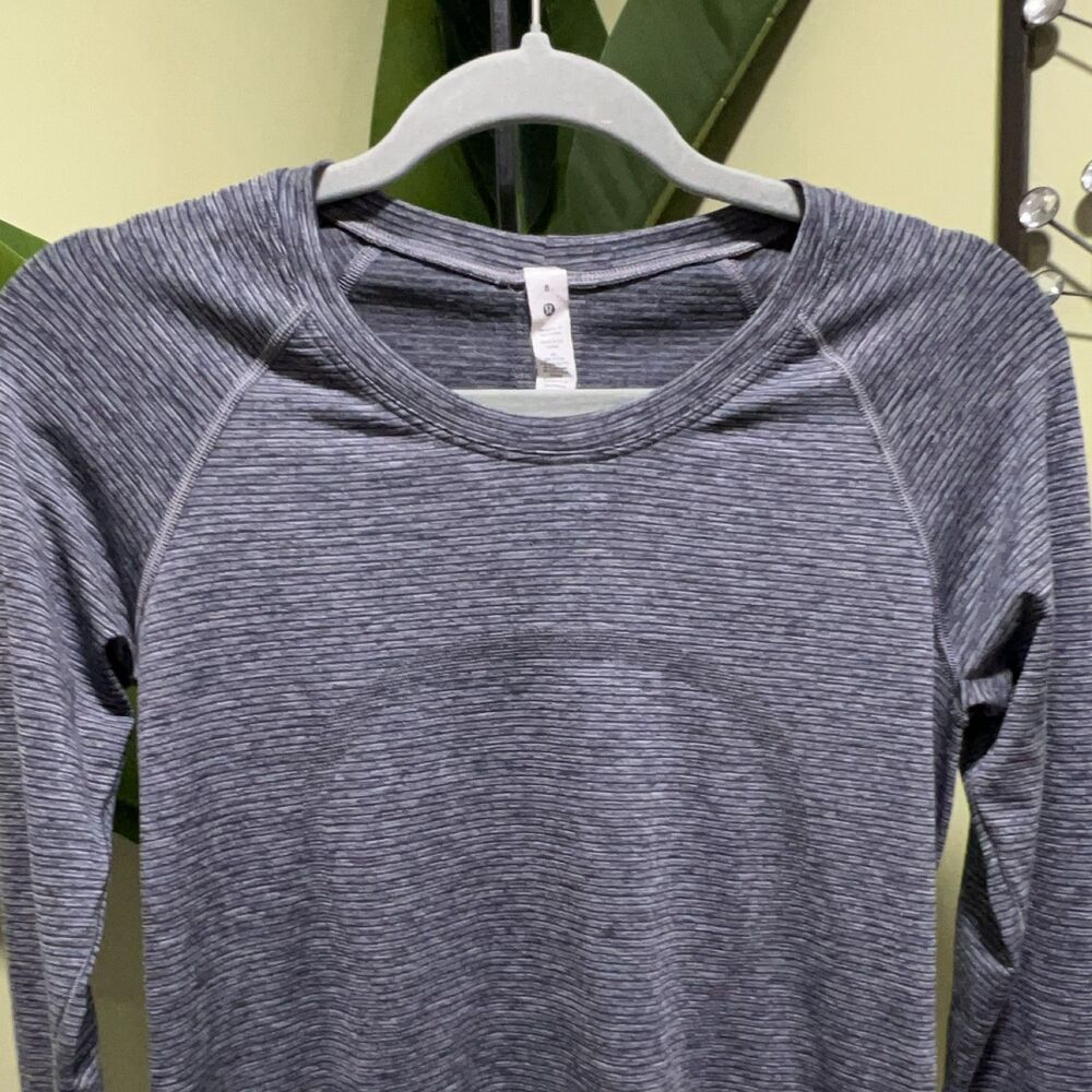 Lululemon Swiftly Tech Long Sleeve Crew Women's 8 Grey Heathered Thumbholes - Picture 2 of 7